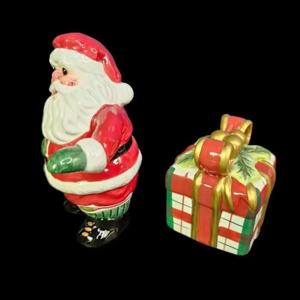 Fitz and Floyd Salt and Pepper Shakers Santa Claus Xmas Present Ceramic New READ